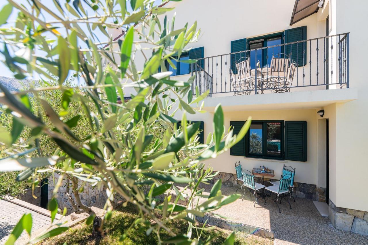 Apartments Garden Baska  Exterior photo
